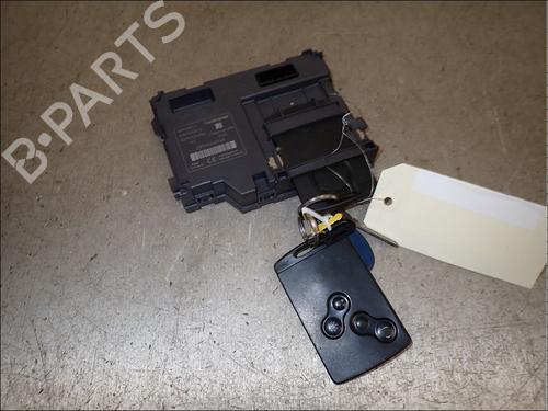 Lector de tarjetas Lector de tarjetas RENAULT CLIO IV (BH_) 1.5 dCi 90 (90 hp) 34036081 34036081