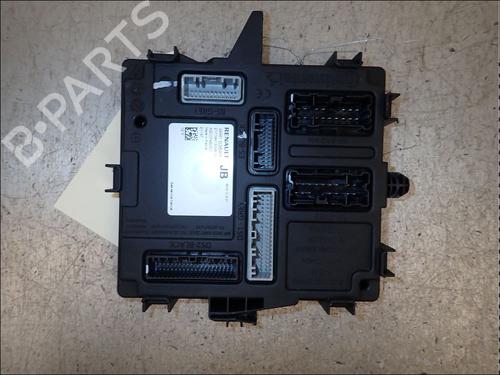Used Fuse box Fuse box RENAULT CAPTUR II (HF_) E-TECH 145 (HFMU, HFMM) (145 hp) 34031109 34031109