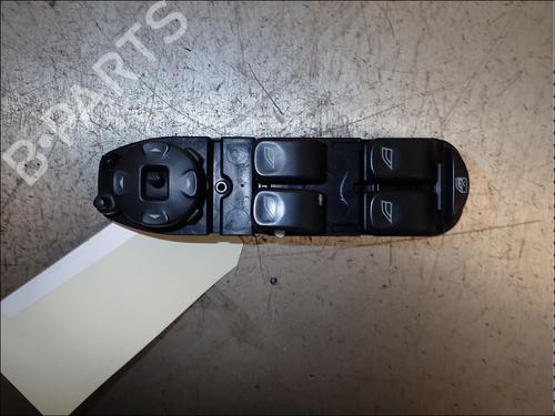 Used Left front window switch Left front window switch JAGUAR X-TYPE I (X400) 3.0 V6 All-wheel Drive (230 hp) 34032061 34032061