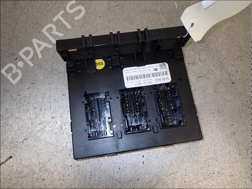 Used Fuse box Fuse box VW GOLF VI (5K1) 1.6 TDI (105 hp) 34147928 34147928