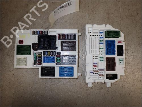 Used Fuse box Fuse box PEUGEOT 308 III (FB_, FH_, FP_, F3_, FM_) BlueHDi 130 (FBYHZL, FBYHZT) (131 hp) 35773295 35773295