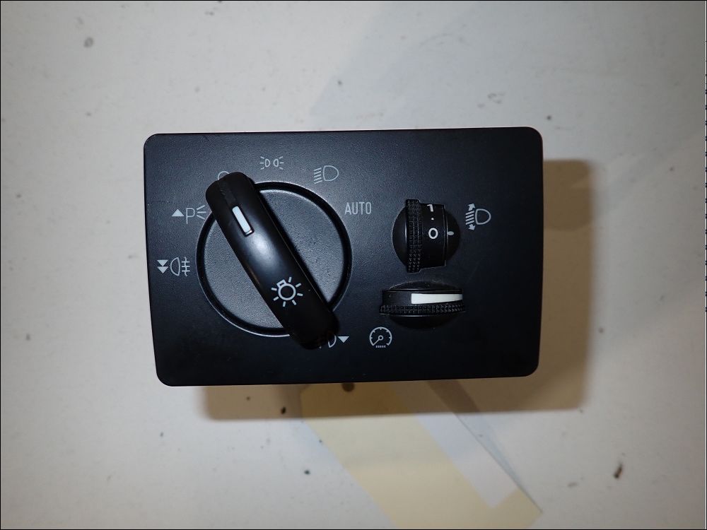 Headlight switch FORD FOCUS II (DA_, HCP, DP) 1.8 TDCi 34022766 | B-Parts
