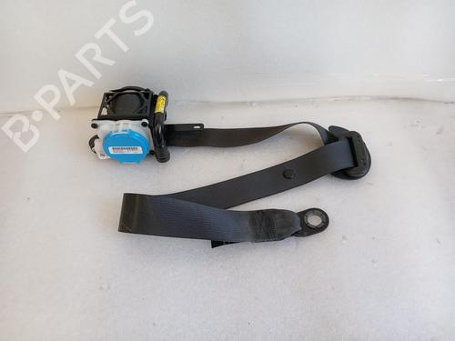 front-right-seatbelt-toyota-aygo-_b4_-2014-36892073 main image