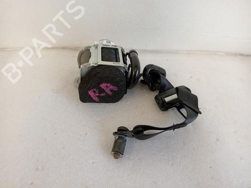 rear-right-seatbelt-fiat-500x-334_-2014-39658240 main image