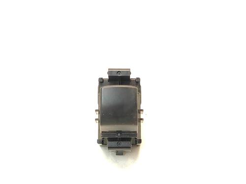 switch-mitsubishi-mirage-space-star-vi-hatchback-a0_a-2012-36651539 main image