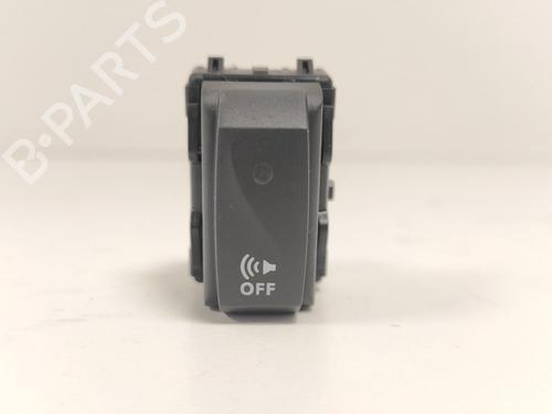 switch-renault-zoe-hatchback-van-bfm_-2019-33776680 main image