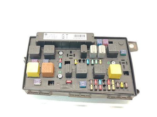 Used Fuse box Fuse box 37415902 37415902