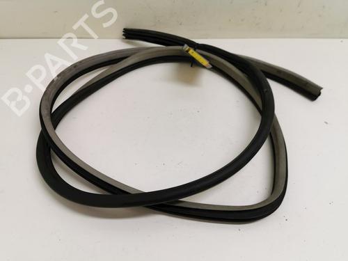 Gummiliste Gummiliste CHEVROLET AVEO / KALOS Hatchback (T200) 1.4 16V (94 hp) 33778909 33778909