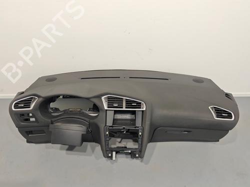 Used Dashboard Dashboard 37261966 37261966