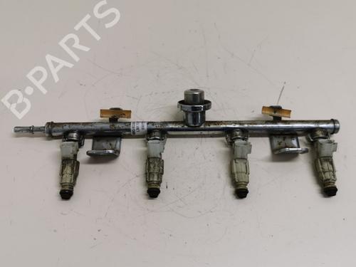 Used Injection rail Injection rail FORD MONDEO III Turnier (BWY) 1.8 16V (110 hp) 33780052 33780052