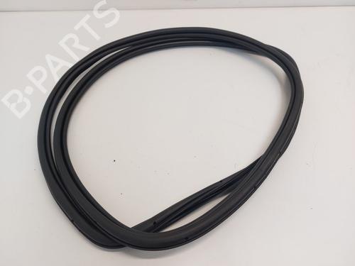 rubber-door-seal-audi-q7-4lb-2006-2007-2008-2009-2010-2011-2012-2013-2014-2015-2016-33782084 main image
