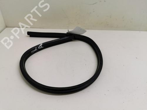 Gummiliste Gummiliste CHEVROLET SPARK (M300) 1.0 (68 hp) 33778928 33778928