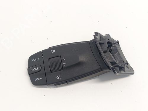 Used Steering wheel controls Steering wheel controls SEAT IBIZA IV SC (6J1, 6P5) 1.4 (85 hp) 33782192 33782192