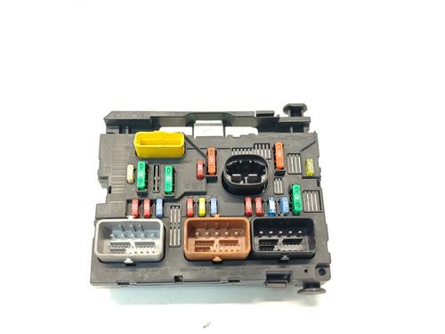 Used Fuse box Fuse box 37068160 37068160