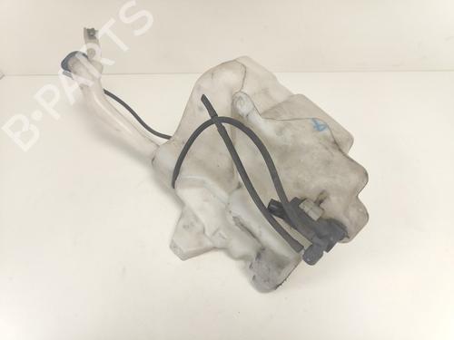 Used Windscreen washer tank Windscreen washer tank VOLVO V50 (545) 2.4 (140 hp) 33786085 33786085