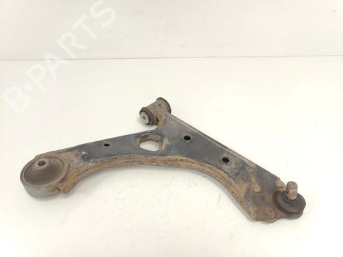 Used Right front suspension arm Right front suspension arm OPEL CORSA D (S07) 1.2 (L08, L68) (80 hp) 33777594 33777594