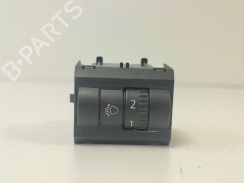 Used Switch Switch SKODA OCTAVIA III Combi (5E5, 5E6) 1.6 TDI (110 hp) 33784884 33784884