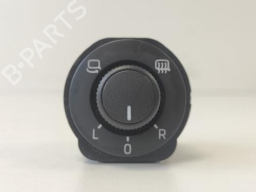 Used Mirror switch Mirror switch SKODA OCTAVIA III (5E3, NL3, NR3) 1.0 TSI (115 hp) 33786795 33786795