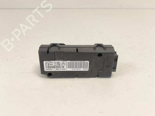Used Electronic module Electronic module PEUGEOT 5008 (0U_, 0E_) 1.6 16V (156 hp) 33787779 33787779