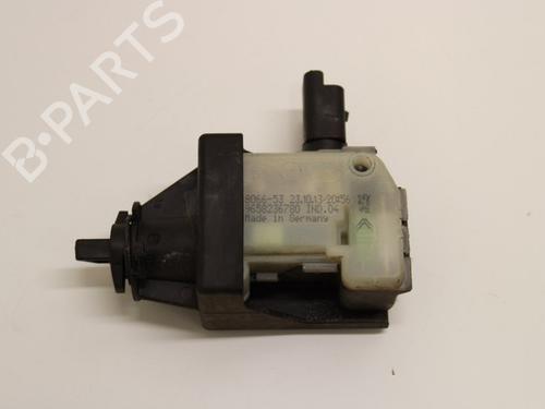 Used Fuel door actuator Fuel door actuator CITROËN DS5 2.0 HDi 200 Hybrid4 All-wheel Drive (200 hp) 33780597 33780597