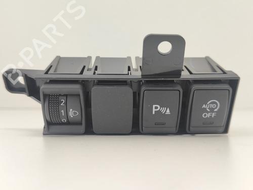 Used Switch Switch NISSAN X-TRAIL III (T32_, T32R, T32RR) 1.6 DIG-T (T32) (163 hp) 33786312 33786312