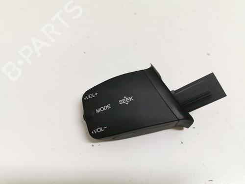 Used Steering wheel controls Steering wheel controls FORD FOCUS II (DA_, HCP, DP) 1.6 (100 hp) 33778985 33778985