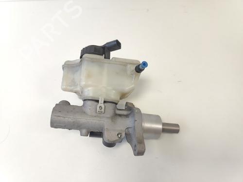 brake-master-cylinder-vw-golf-vi-5k1-2008-2009-2010-2011-2012-2013-2014-33784615 main image