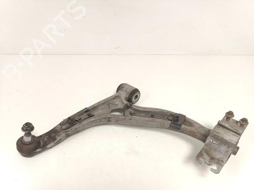 Venstre fortil bærearm Venstre fortil bærearm MERCEDES-BENZ CLA Shooting Brake (X117) CLA 200 CDI / d (117.908) (136 hp) 33788148 33788148