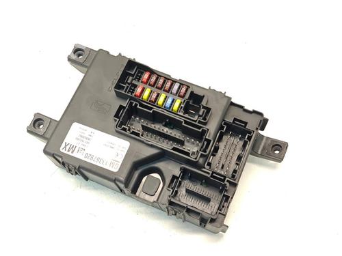 Used Fuse box Fuse box 39638564 39638564
