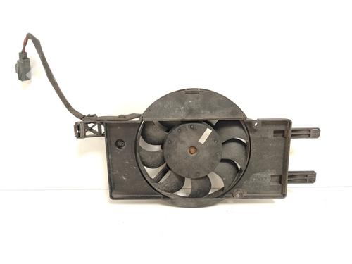Used Radiator fan Radiator fan FORD FOCUS III Turnier 1.0 EcoBoost (125 hp) 33789248 33789248