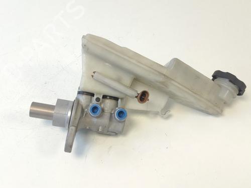Used Brake master cylinder Brake master cylinder OPEL ASTRA K (B16) 1.6 CDTi (68) (110 hp) 33787211 33787211