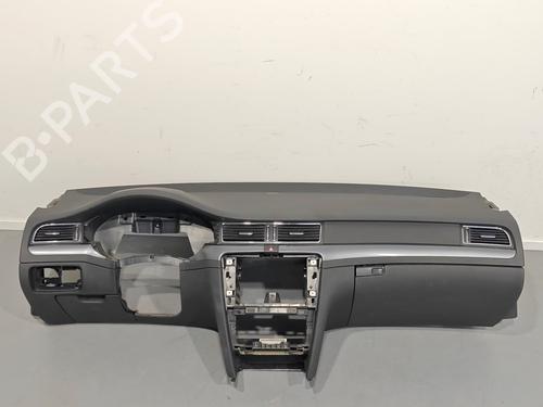 Used Dashboard Dashboard 39210219 39210219