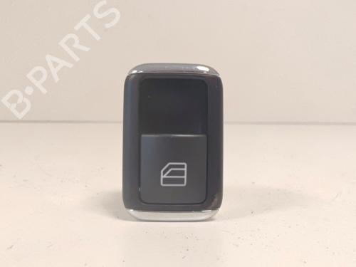 switch-mercedes-benz-c-class-w204-2007-2008-2009-2010-2011-2012-2013-2014-2015-33791732 main image