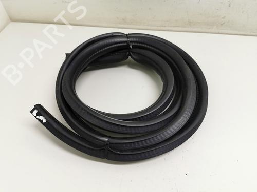 Gummiliste Gummiliste MITSUBISHI COLT VI (Z3_A, Z2_A) 1.1 (Z31A, Z32A) (75 hp) 33779213 33779213