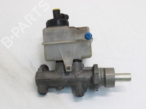 Used Brake master cylinder Brake master cylinder RENAULT MASTER II Van (FD) 2.2 dCI 90 (FD0G, FD0N, FD2G, FD2N, FD3G, FD3N) (90 hp) 33781316 33781316