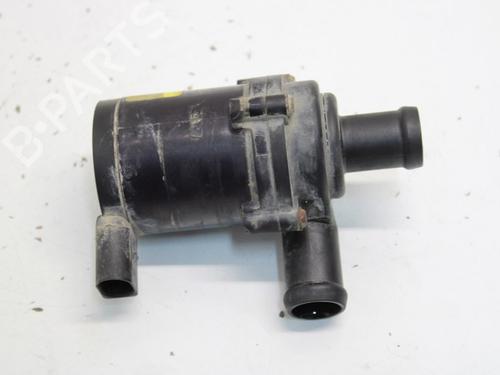 Pompe de circulation d'eau Pompe de circulation d'eau AUDI Q7 (4LB) 3.0 TDI quattro (240 hp) 33781586 33781586