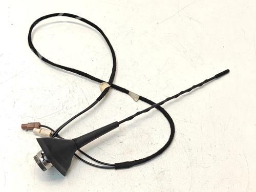 Antenne/Base Antenne/Base RENAULT MEGANE IV Hatchback (B9A/M/N_) 1.2 TCe 130 (B9MR) (130 hp) 39889285 39889285