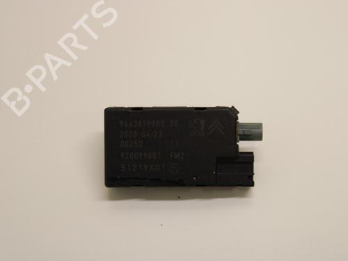 Used Electronic module Electronic module CITROËN C4 Picasso I MPV (UD_) 1.8 i 16V (125 hp) 33780461 33780461