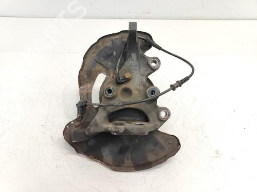 Used Right front steering knuckle Right front steering knuckle MERCEDES-BENZ C-CLASS (W203) C 180 Kompressor (203.046) (143 hp) 33788940 33788940