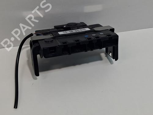 Used Fuse box Fuse box 37601163 37601163
