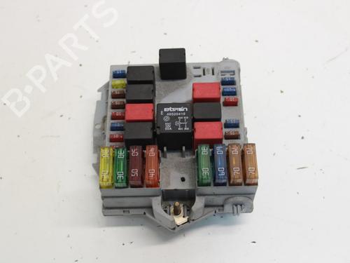 Used Fuse box Fuse box FIAT IDEA (350_) 1.4 16V (95 hp) 33781137 33781137