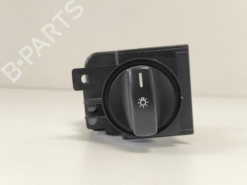 Used Headlight switch Headlight switch MERCEDES-BENZ A-CLASS (W169) A 170 (169.032, 169.332) (116 hp) 33785796 33785796