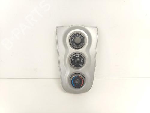 Used Climate control Climate control TOYOTA YARIS (_P9_) 1.3 VVT-i (SCP90_, SCP90R) (87 hp) 33785937 33785937
