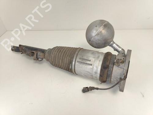 Used Left rear shock absorber Left rear shock absorber VW PHAETON (3D1, 3D2, 3D3, 3D4, 3D6, 3D7, 3D8, 3D9) 3.2 V6 (241 hp) 33785761 33785761