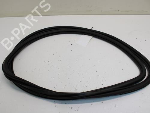 rubber-door-seal-audi-q7-4lb-2006-2007-2008-2009-2010-2011-2012-2013-2014-2015-2016-33781568 main image