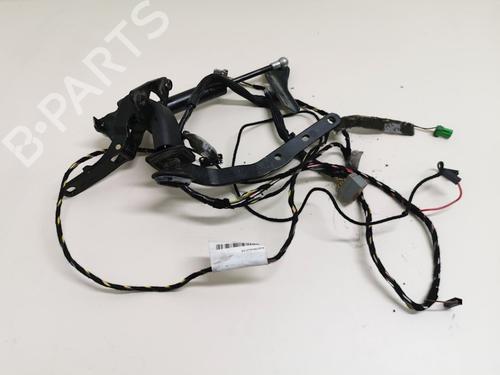 Used Hinge/Door check strap Hinge/Door check strap VOLVO V70 II (285) D5 (163 hp) 33779574 33779574