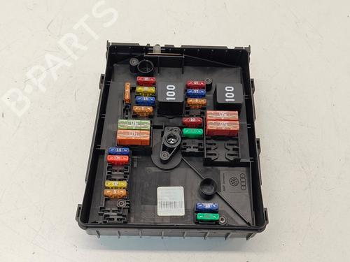 Used Fuse box Fuse box 39450163 39450163