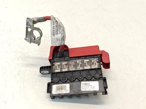fuse-box-renault-megane-iv-hatchback-b9amn_-2015-39889272 main image