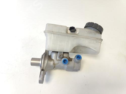 Used Brake master cylinder Brake master cylinder RENAULT CLIO IV Grandtour (KH_) 1.5 dCi 90 (KHN3, KHN4) (90 hp) 33786651 33786651