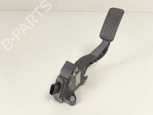 Used Pedal Pedal TOYOTA YARIS (_P9_) 1.3 VVT-i (SCP90_, SCP90R) (87 hp) 33785939 33785939